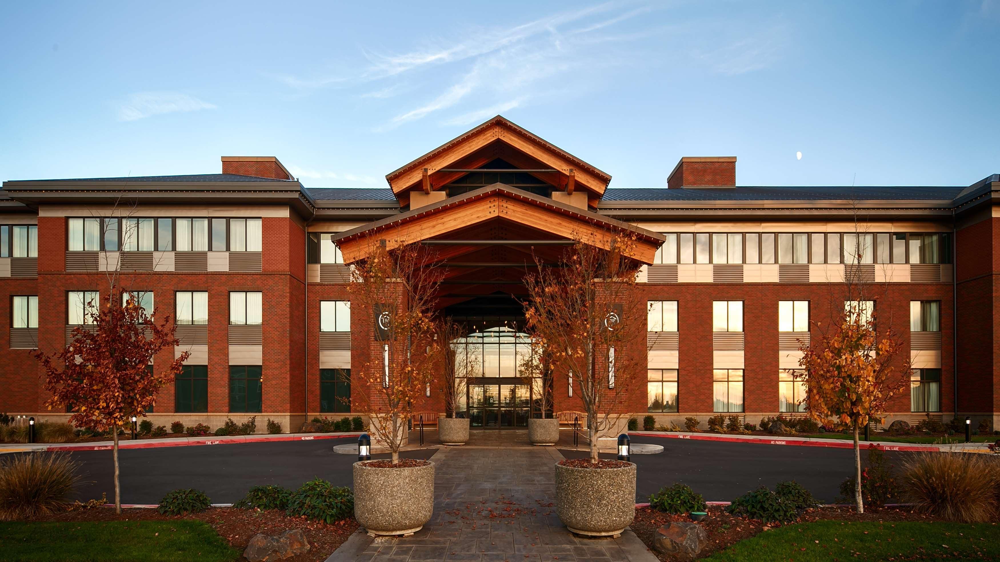 Best Western Premier Boulder Falls Inn Lebanon Extérieur photo