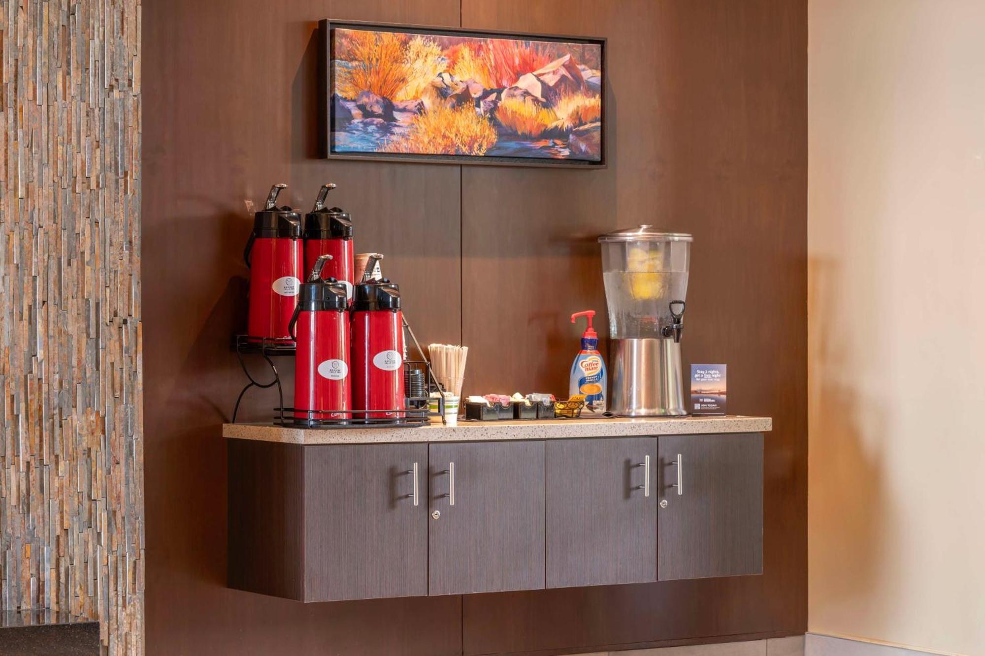 Best Western Premier Boulder Falls Inn Lebanon Extérieur photo