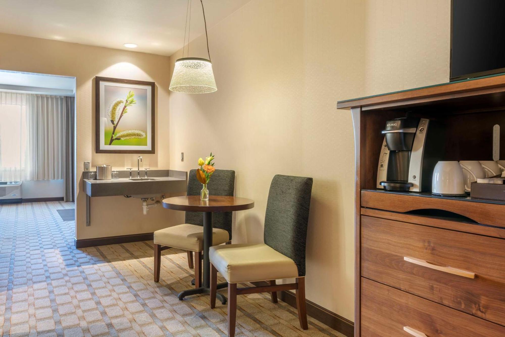 Best Western Premier Boulder Falls Inn Lebanon Extérieur photo