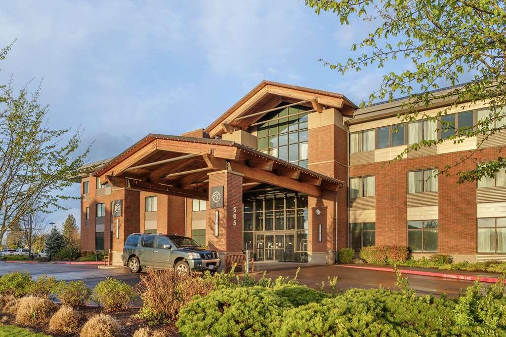 Best Western Premier Boulder Falls Inn Lebanon Extérieur photo